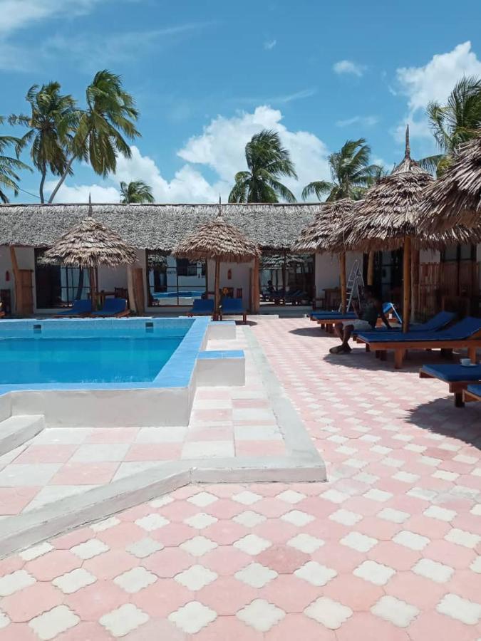 Amani Hotel Паже Екстериор снимка