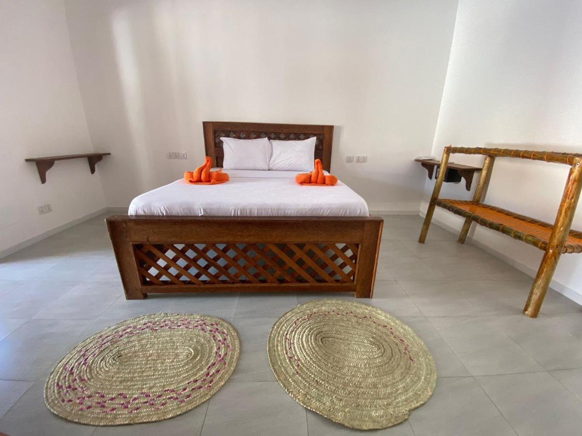 Amani Hotel Паже Екстериор снимка