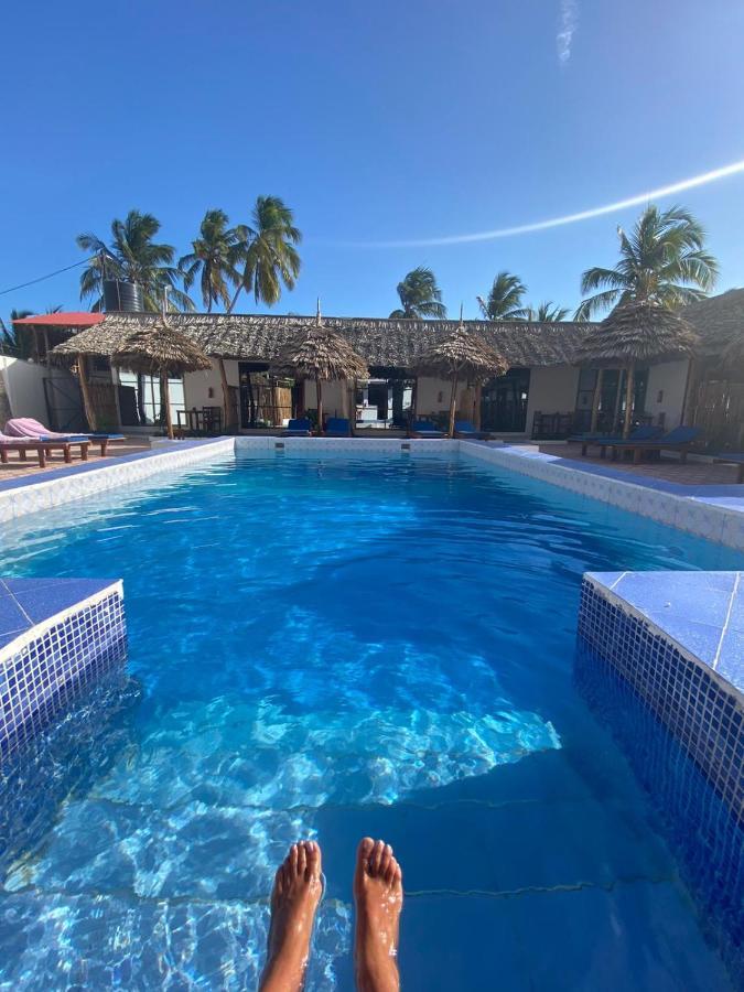 Amani Hotel Паже Екстериор снимка