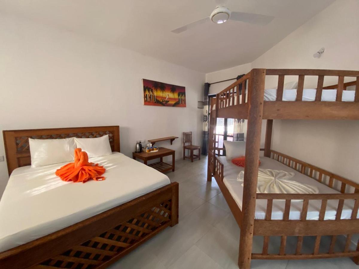 Amani Hotel Паже Екстериор снимка