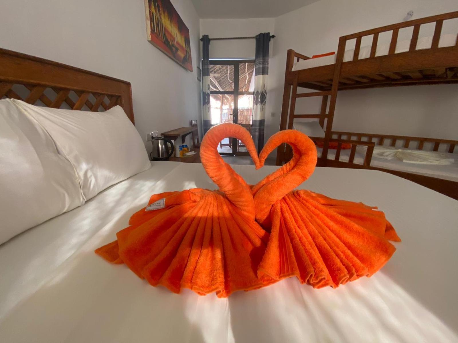 Amani Hotel Паже Екстериор снимка