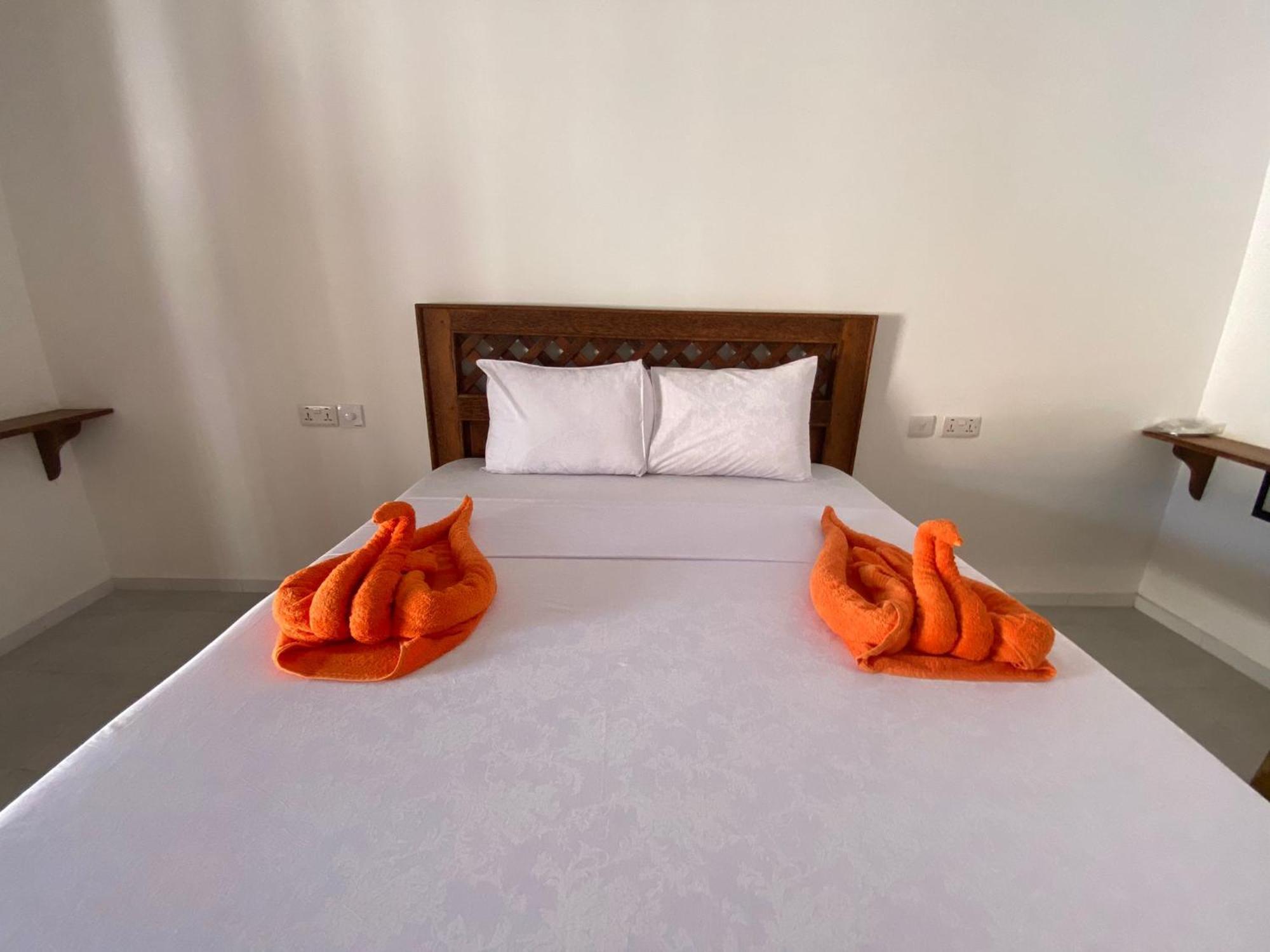 Amani Hotel Паже Екстериор снимка
